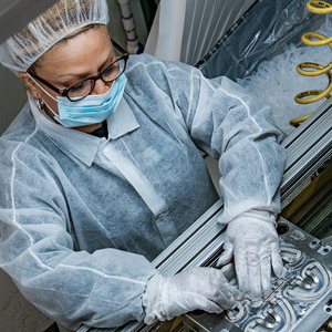 Jackie Mouthguard Clean Room Overhead-1-2